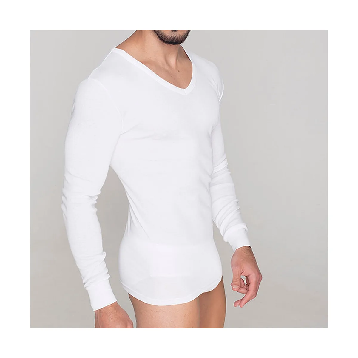 5284 BASIC LONG SLEEVE UNDERSHIRT. V NECK