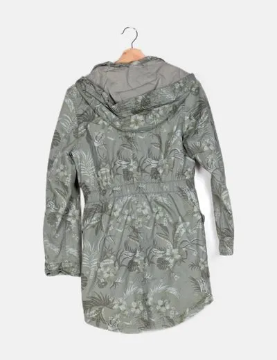 H&M Parka verde estampada