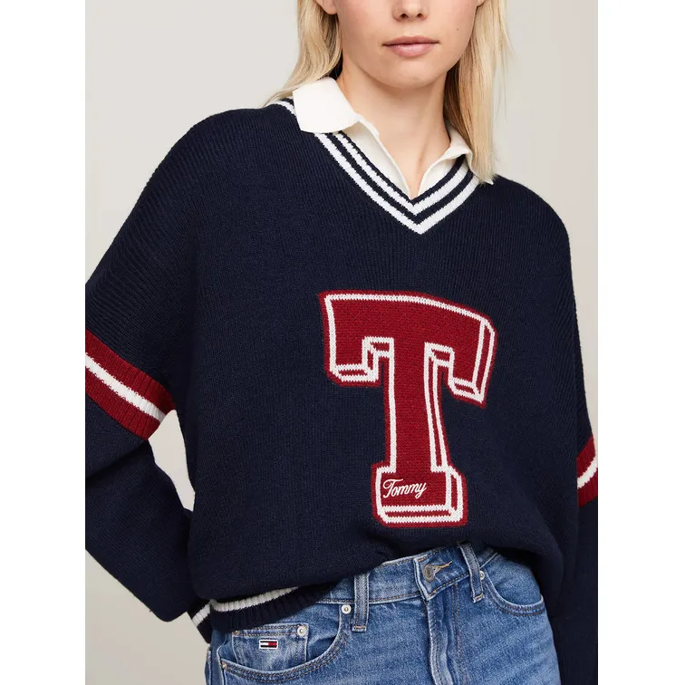 JERSEY OVERSIZE CON INICIAL UNIVERSITARIA MUJER TOMMY JEANS